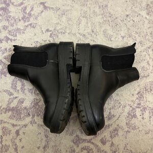 Soda Pilot Chelsea Ankle Boot(read description)
